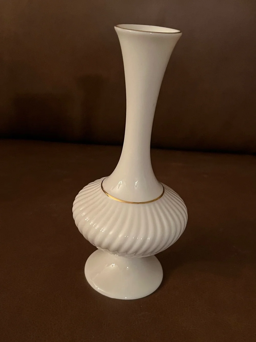 Vtg Lenox Ivory Porcelain Bud Vase w/ 24k Gold Accents